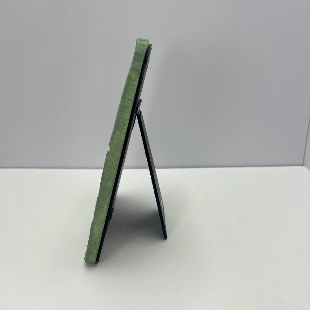 Green Daisy Photo Frame 4x6 Resin Floral Cottagecore Vintage